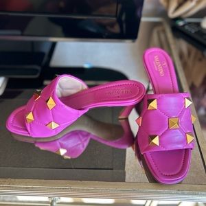 New Valentino Roman Stud Rockstud Quilted Leather Mules Sandals size 38.5